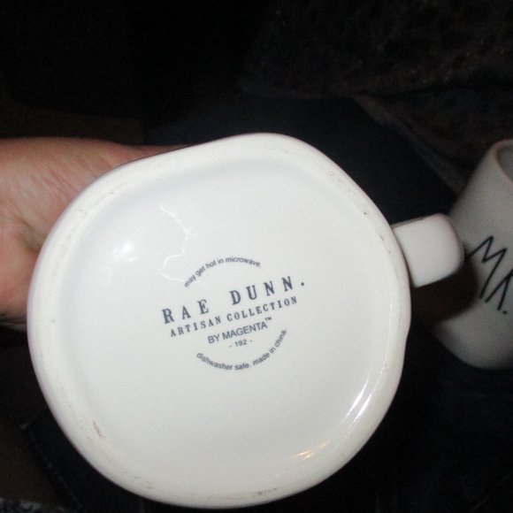 Rae Dunn  Coffee Mug Set Mr & Mrs - Picture 6 of 7